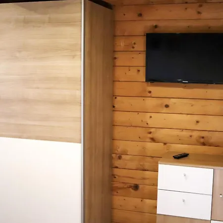 Holzhaus Junge In The Harz * Schielo